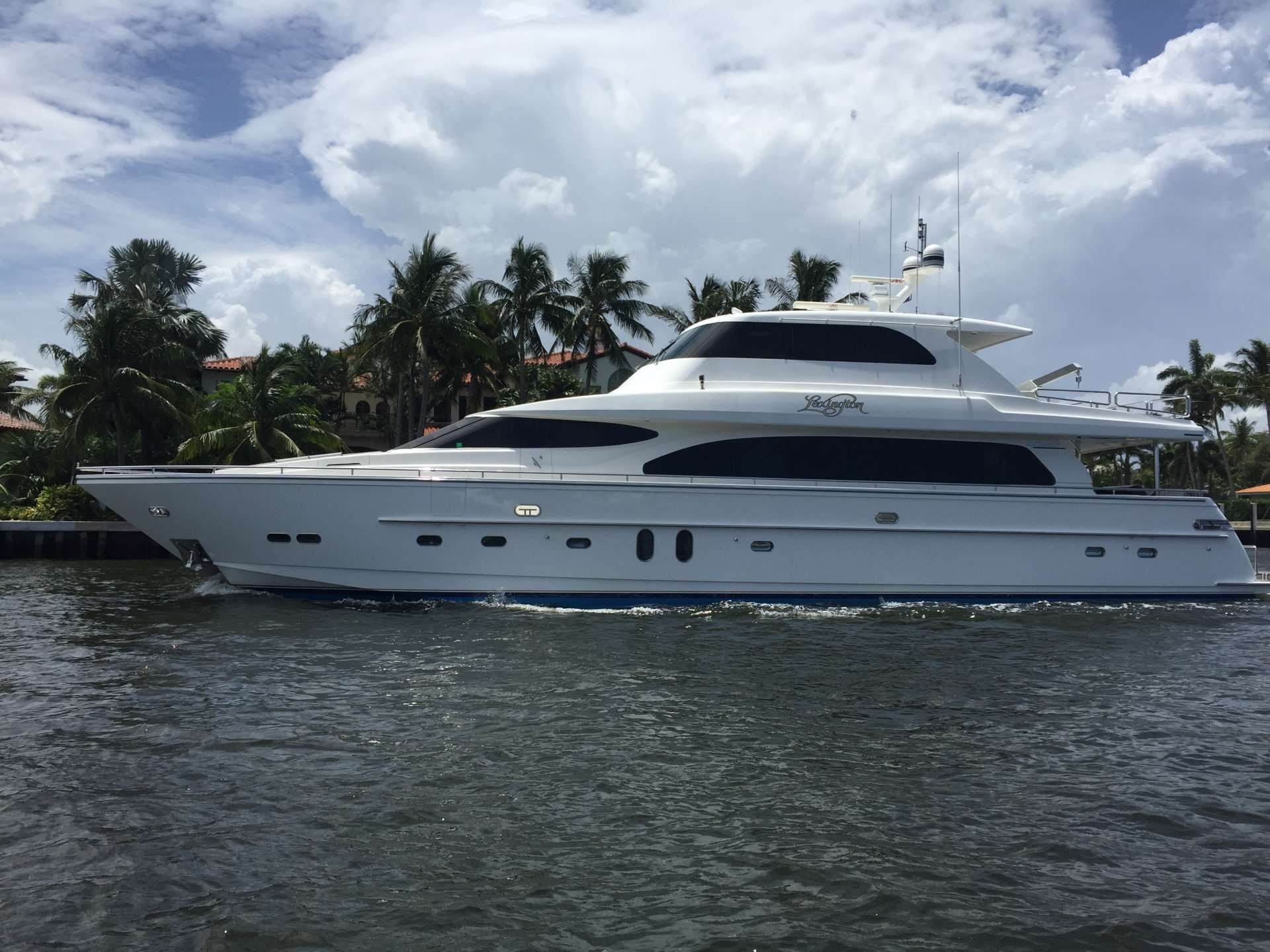 LEXINGTON Yacht Charter Details, Horizon CHARTERWORLD Luxury Superyachts